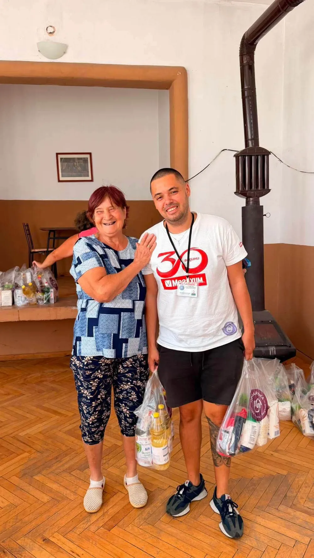 Подкрепа за 80 семейства в нужда