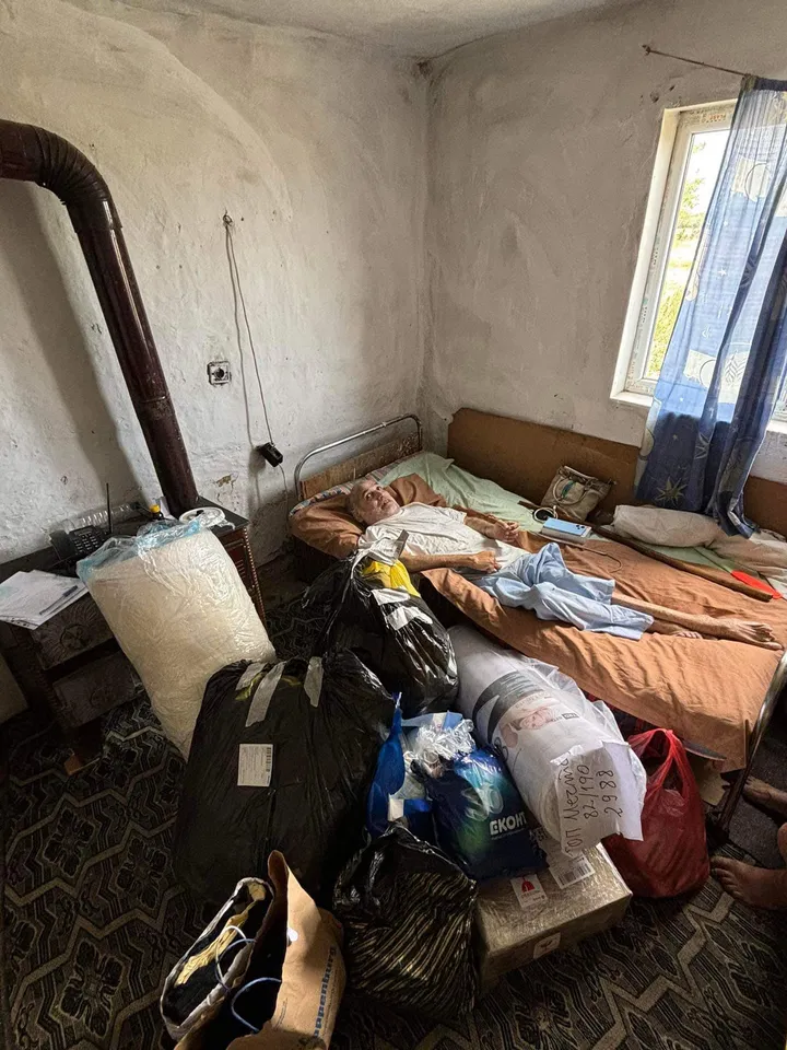 Ивайло пред дома си в село Брест
